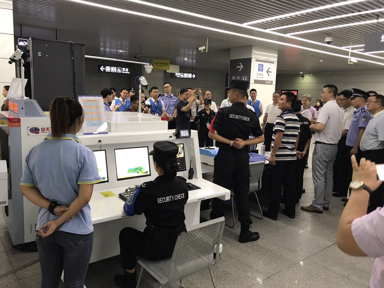 مترو الانفاق، المترو والمدينة وسائل النقل العام